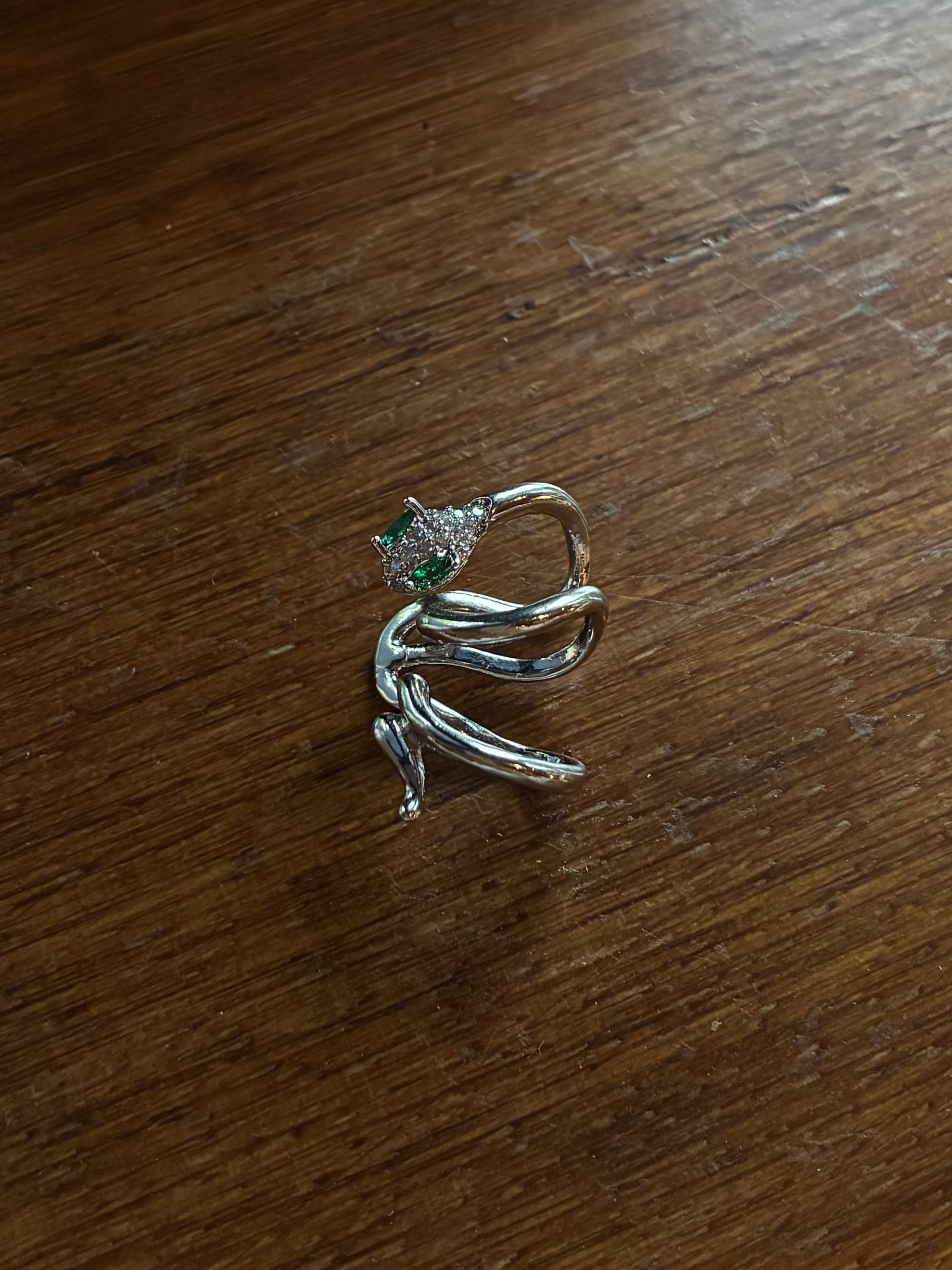 Serp’s Hold Earcuff Silver