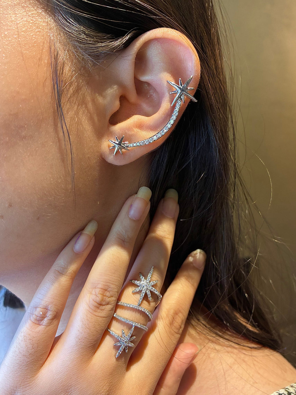 Celeste Star Earcuff