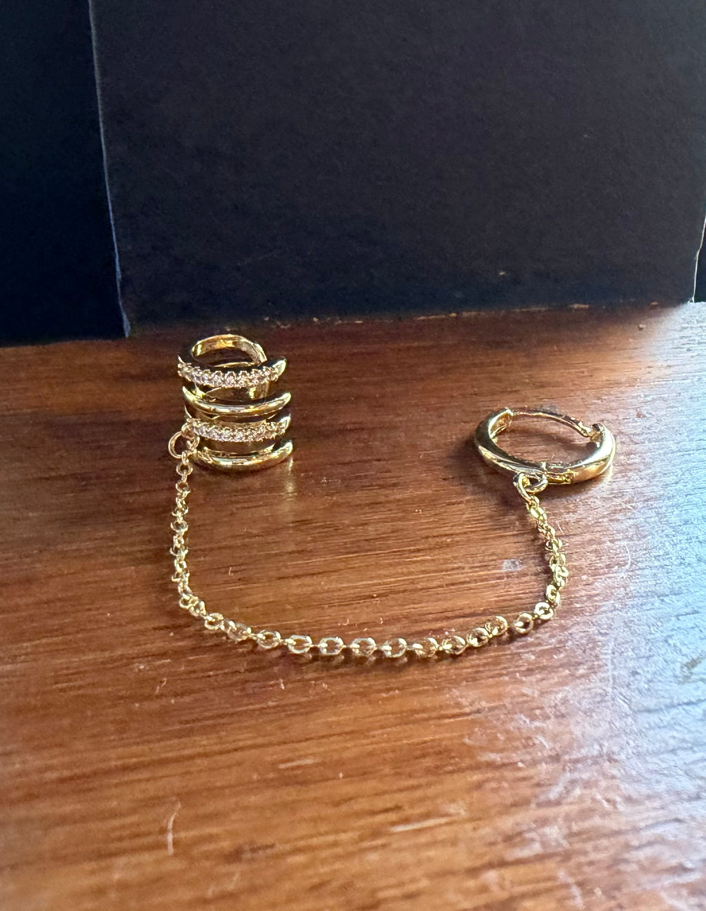 Hold It Shimmers Earcuff