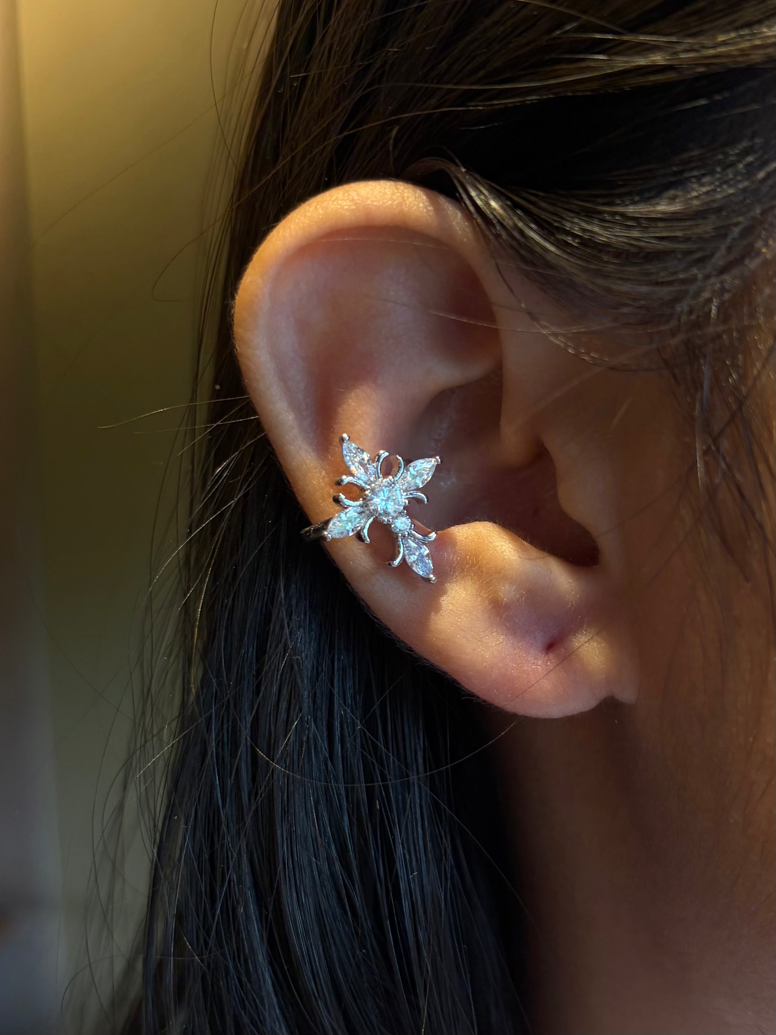 Cross My Heart Earcuff Silver