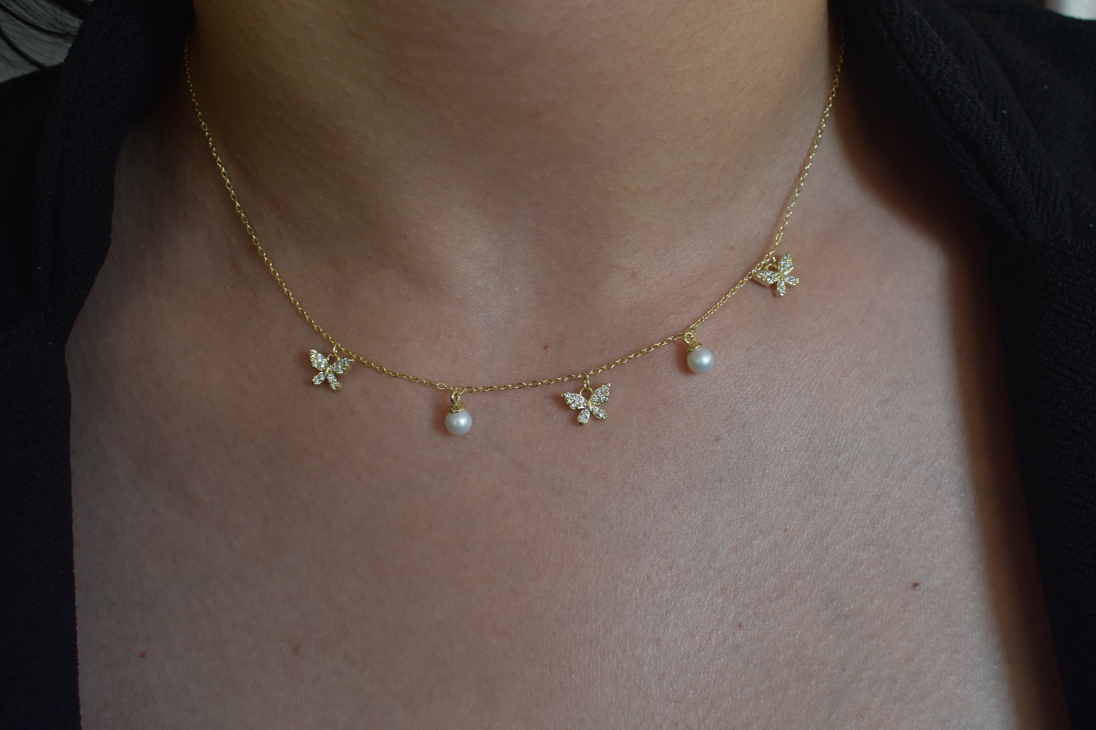 Flutter Pearl Necklace