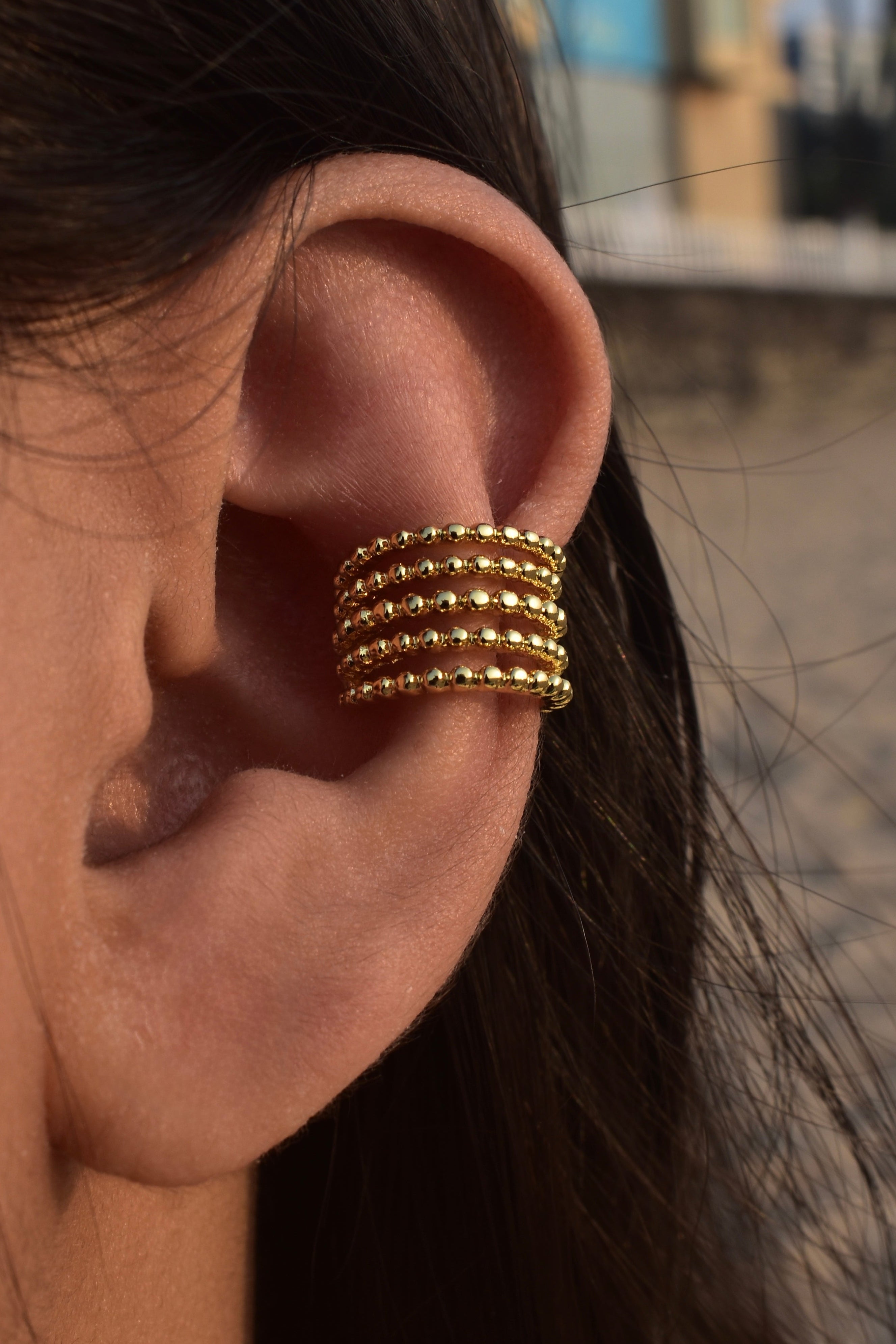 Minimal Dot Earcuff