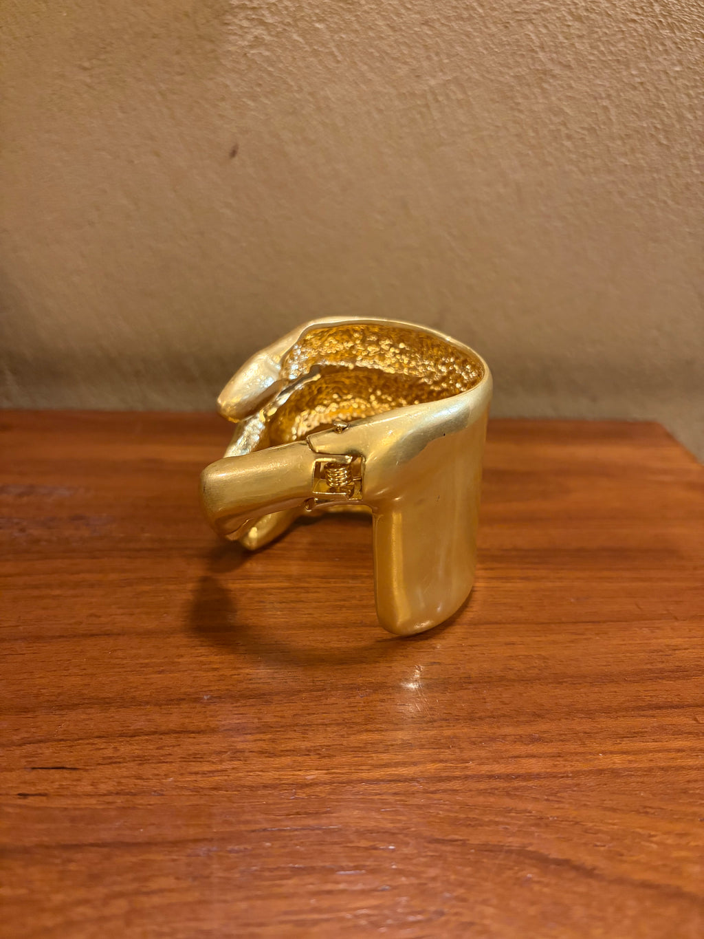 Hand Held Armcuff