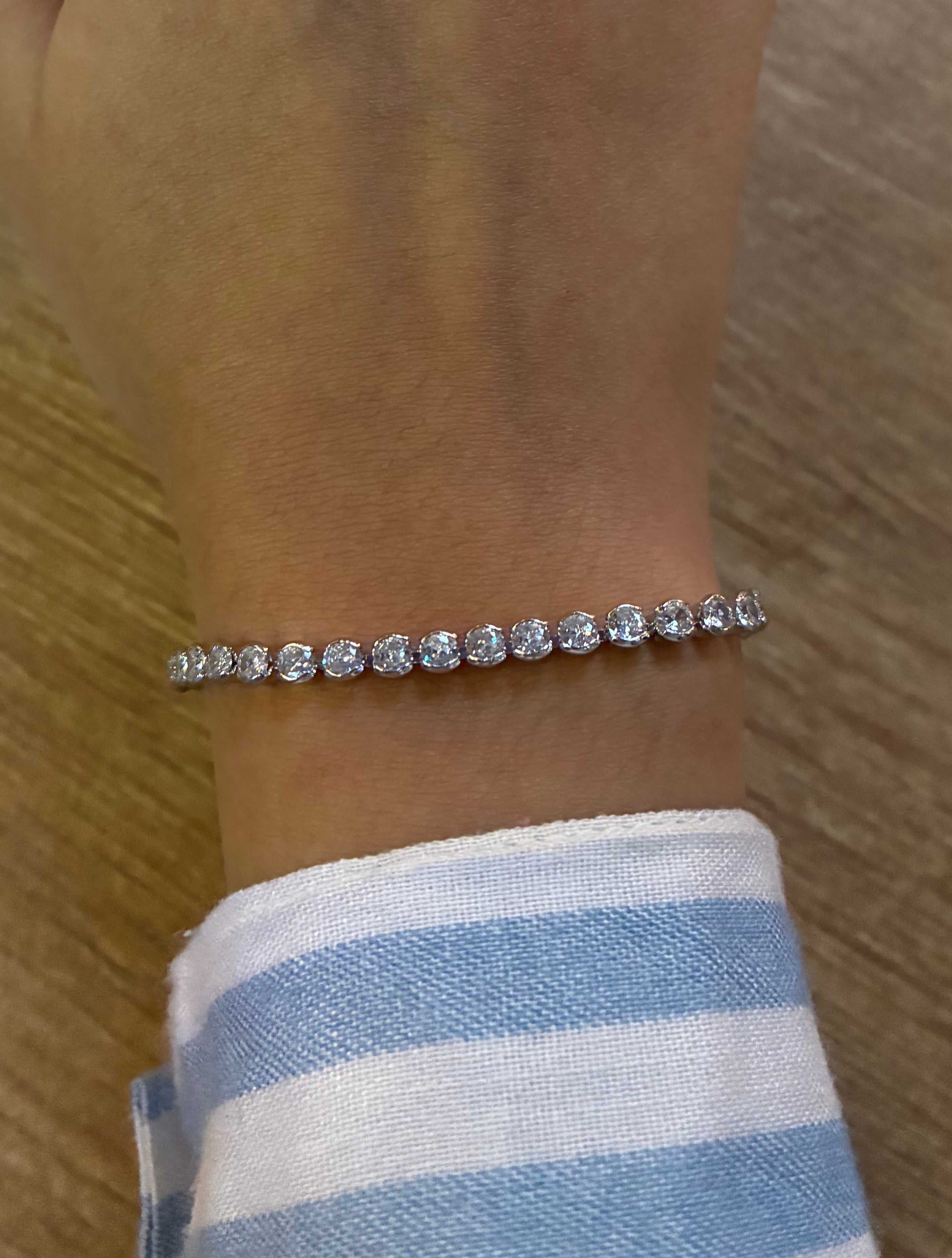 Dot cup tennis Bracelet