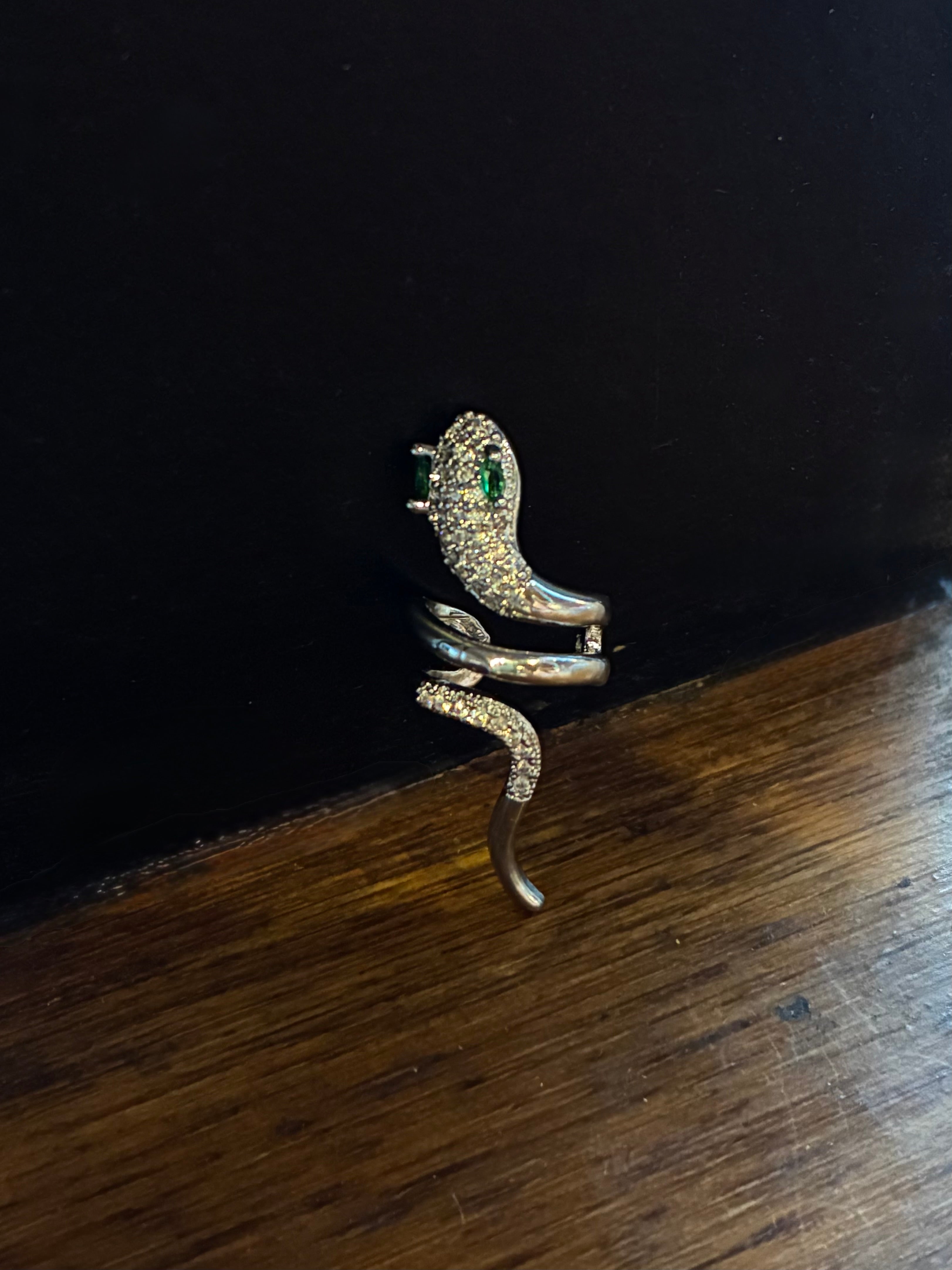Serp Up Earcuff