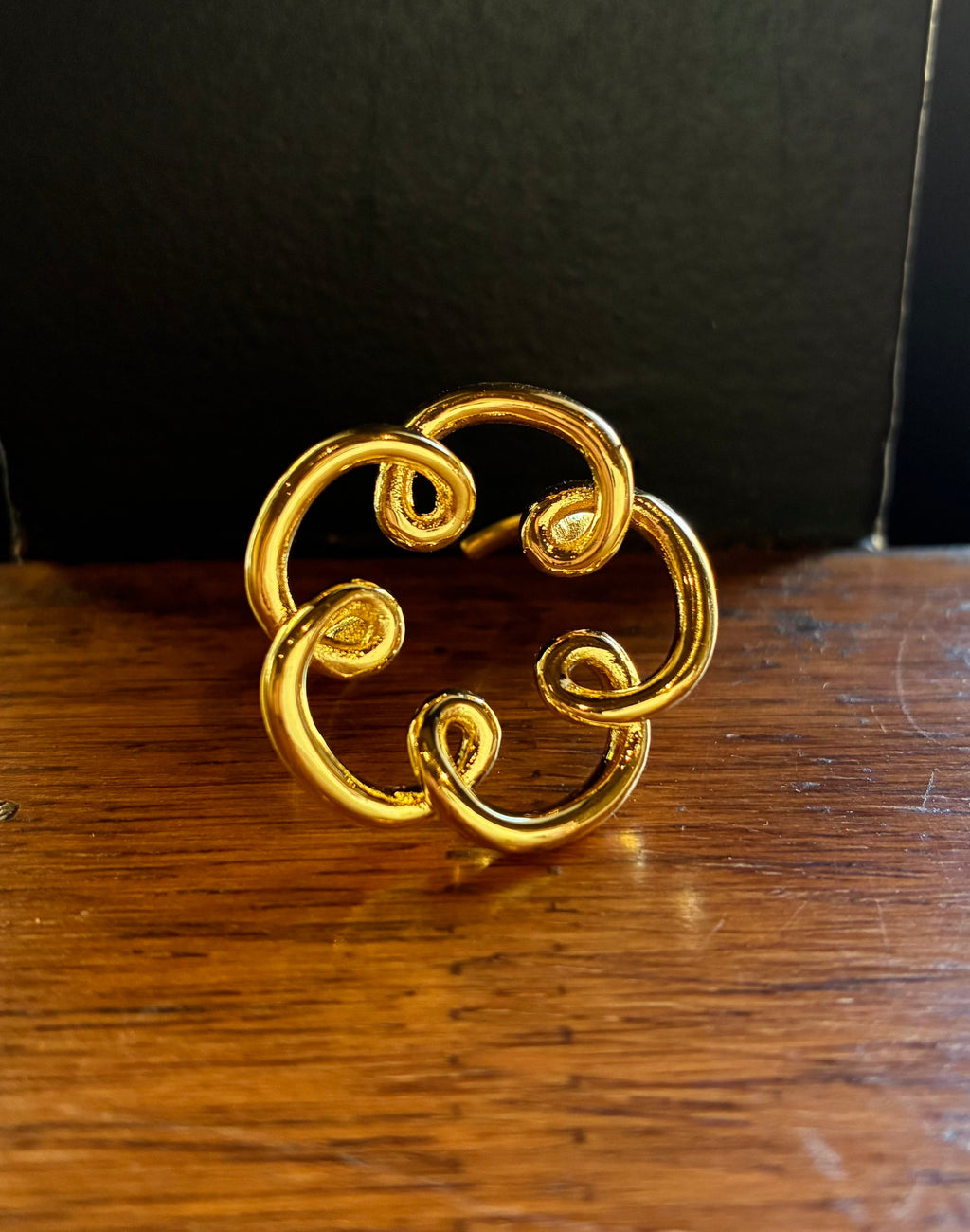 Curvy Knot Ring