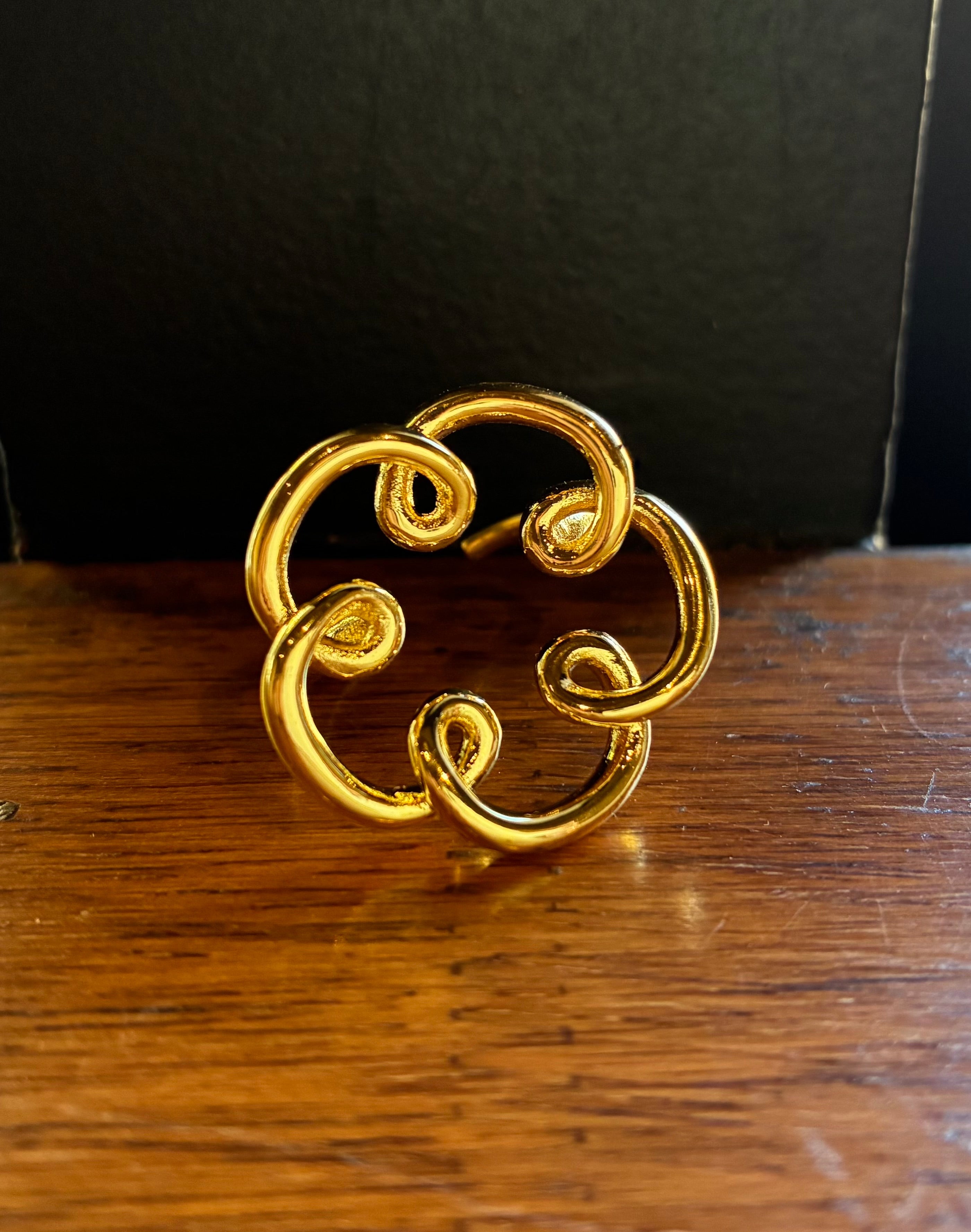 Curvy Knot Ring