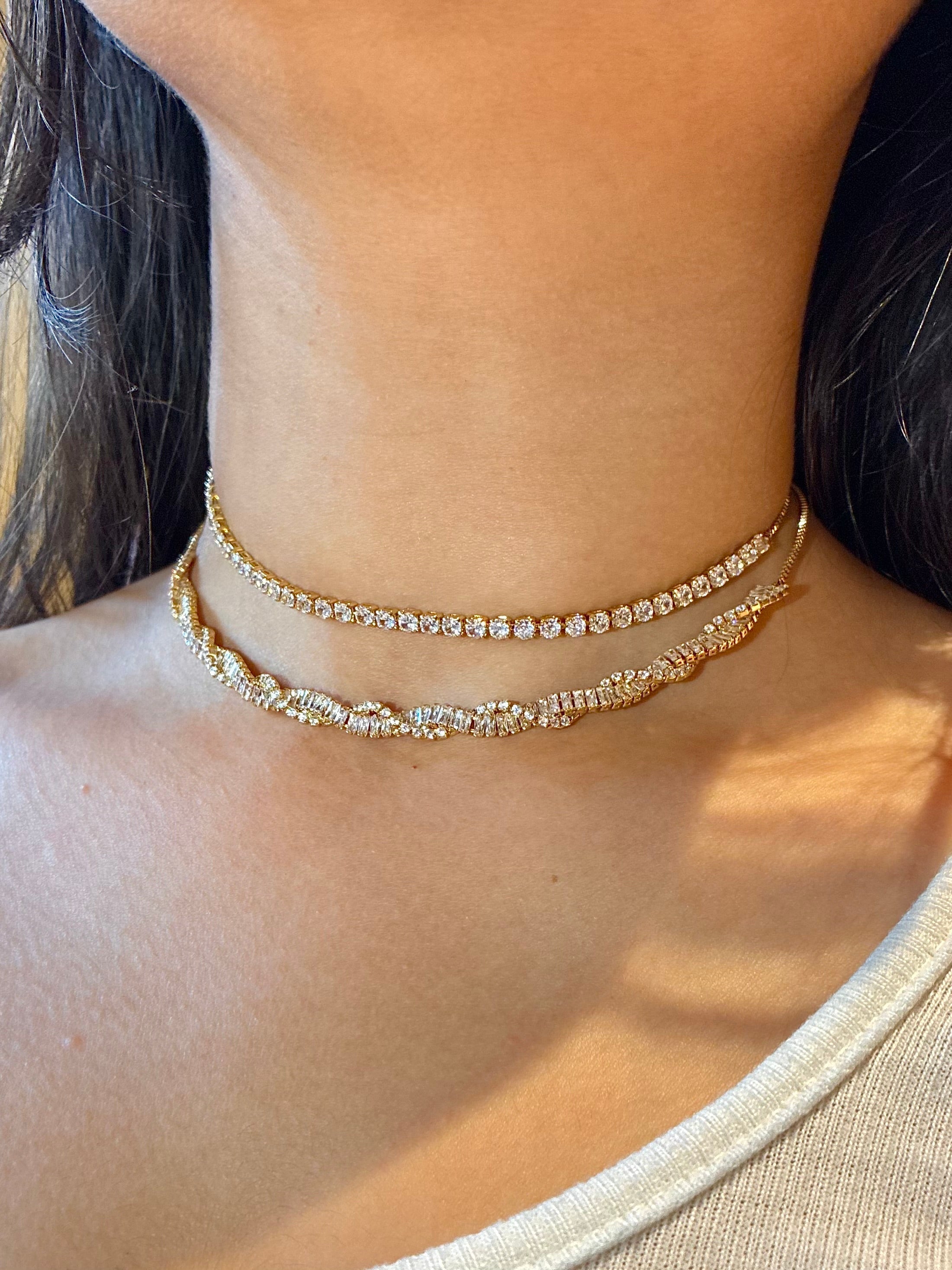 Twiste Dot Choker Stack