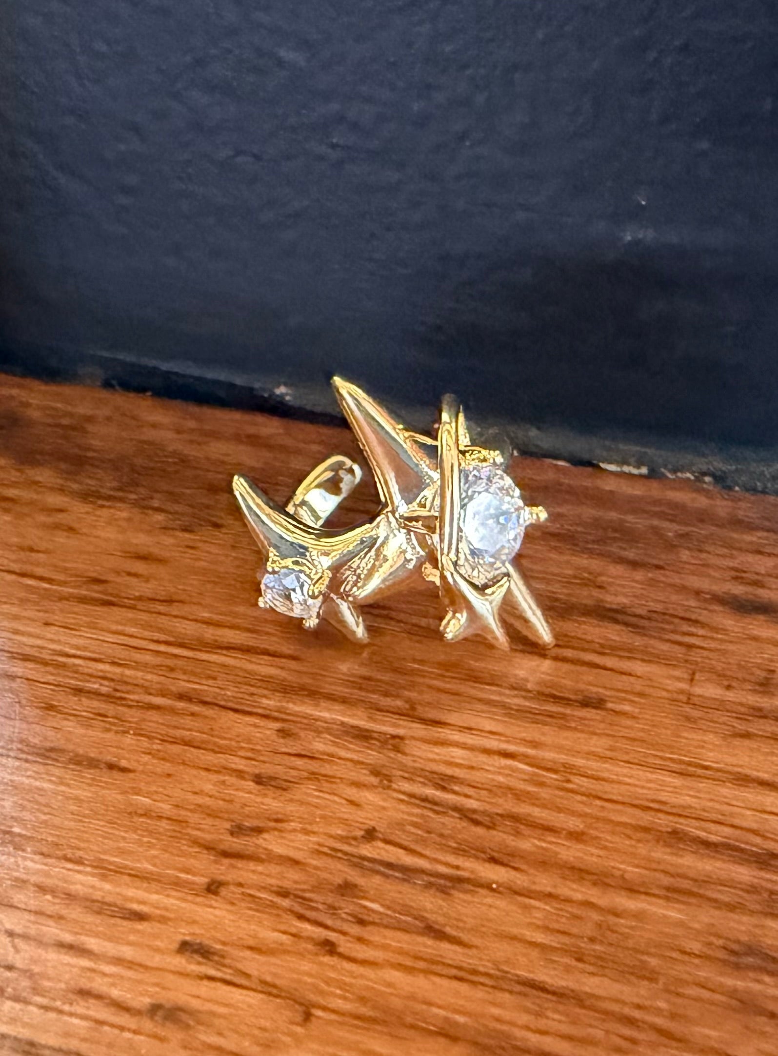 Dual Star Earcuff