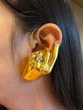 Hand held Earcuff