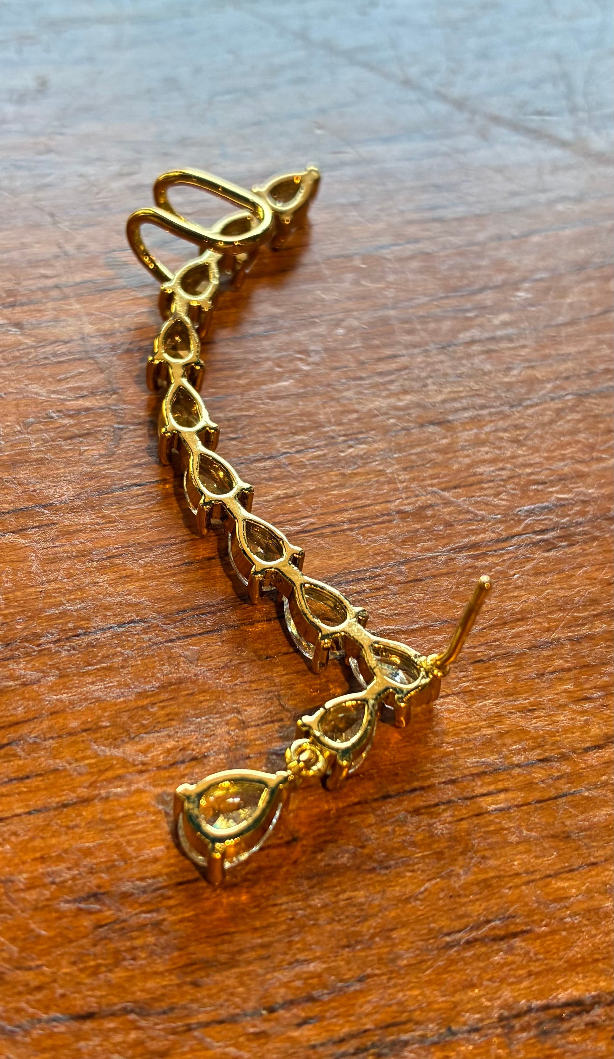 Solis Gold Earcuff