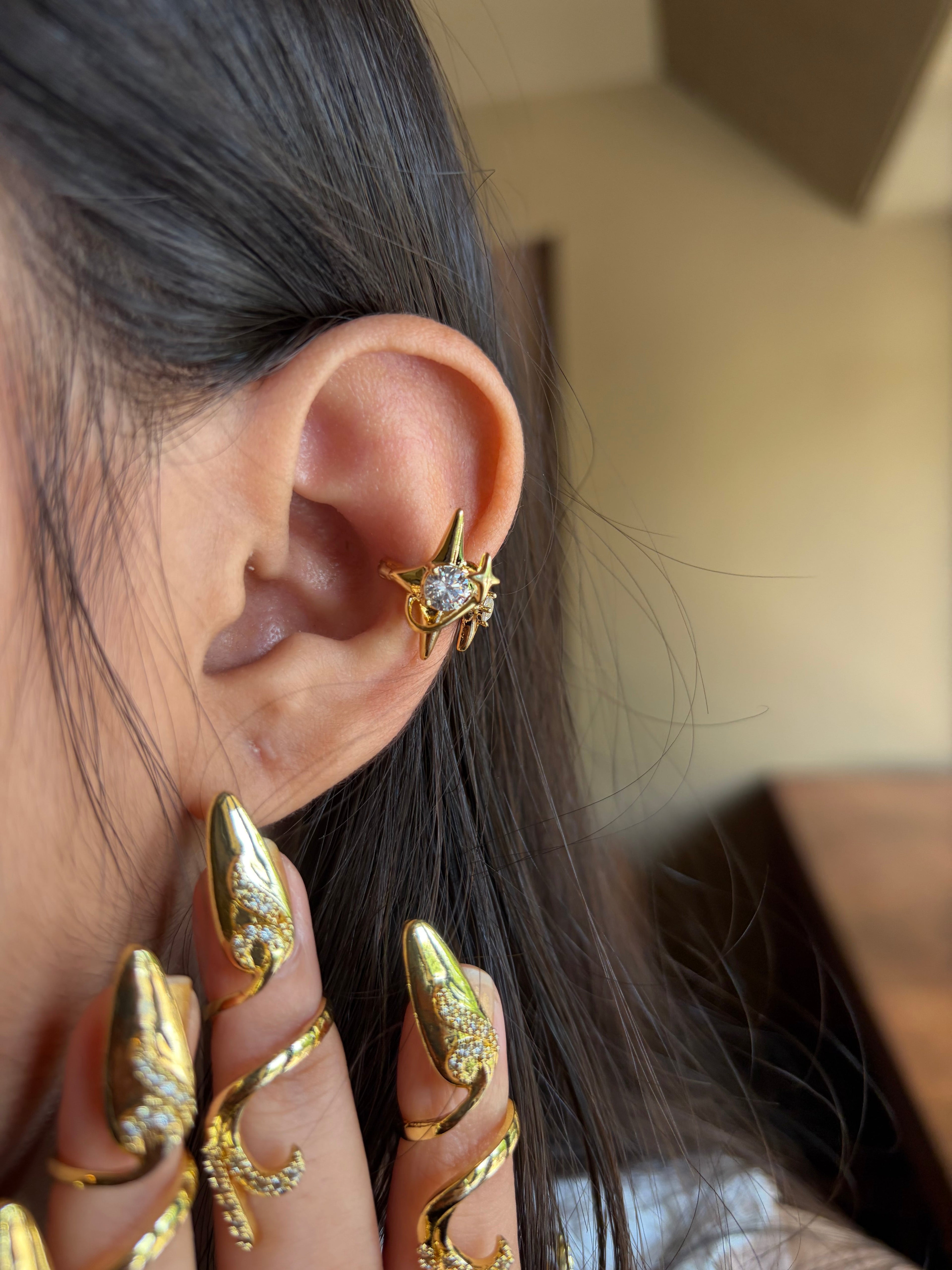 Dual Star Earcuff