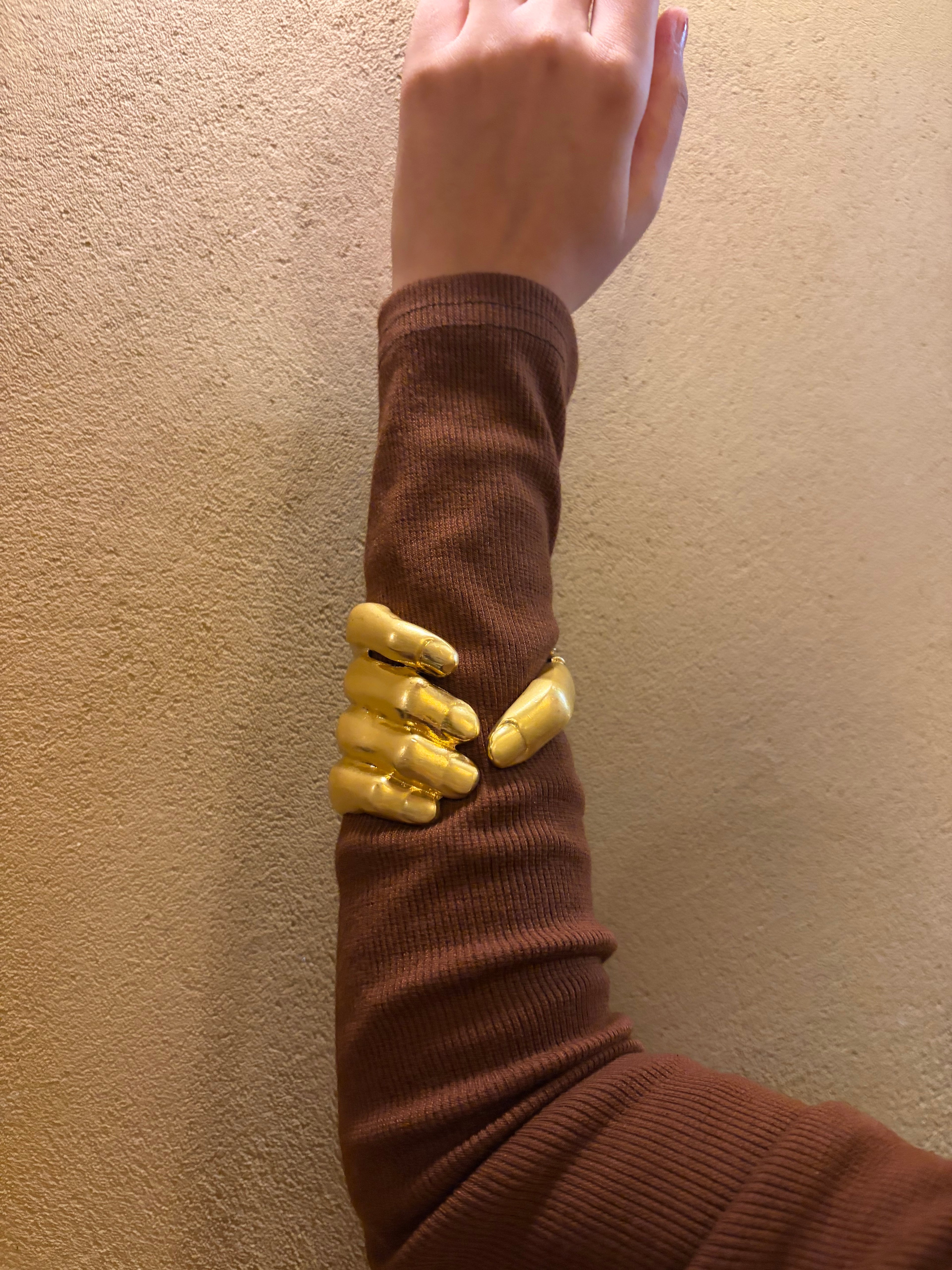 Hand Held Armcuff