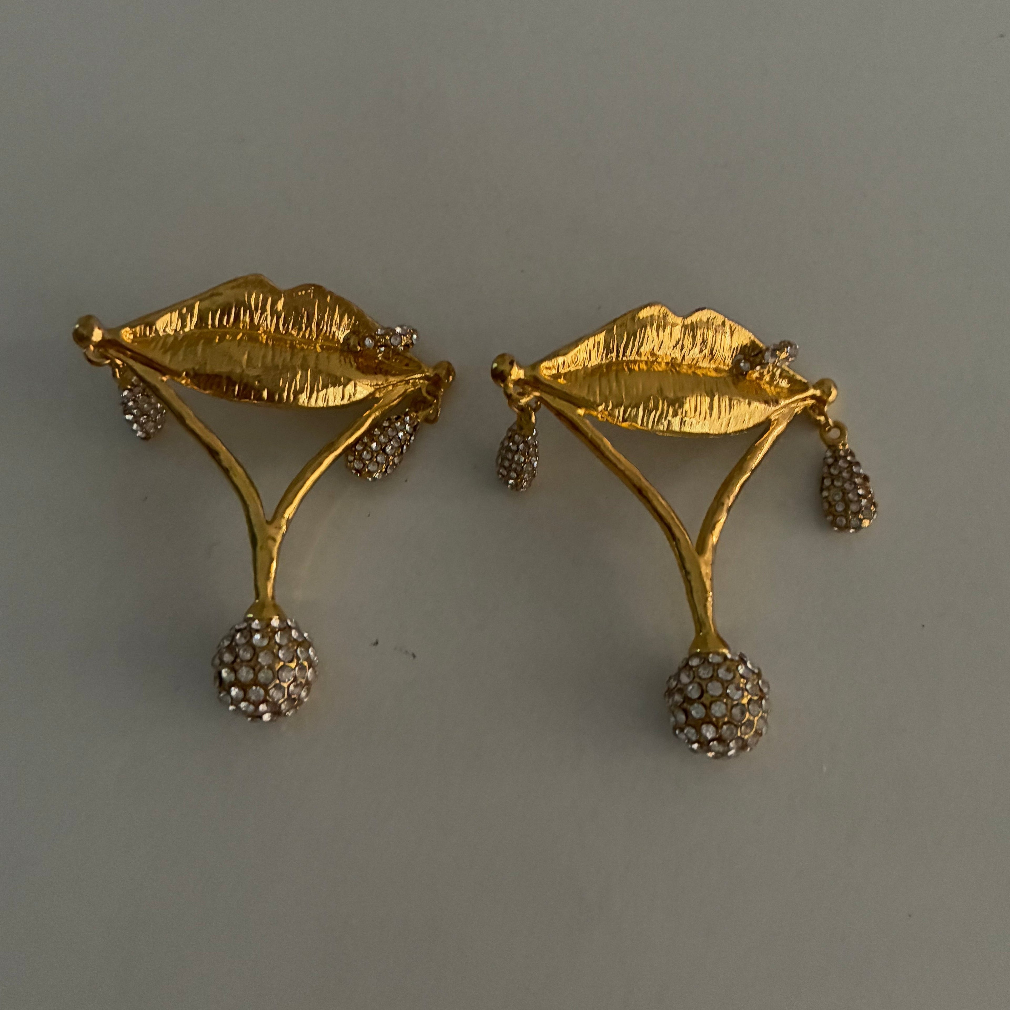 Couture Lip Earring