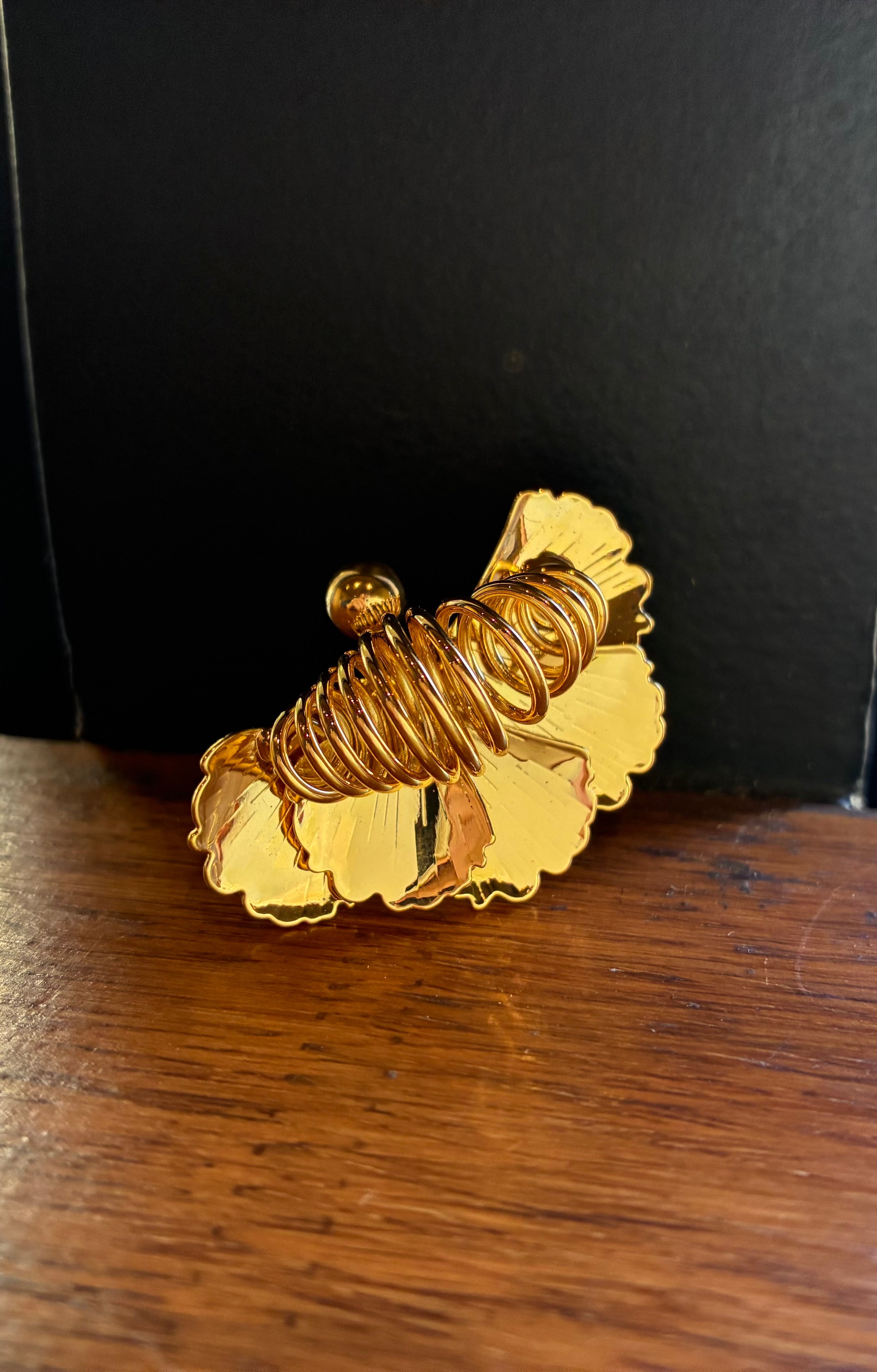 Wing Drip Ring