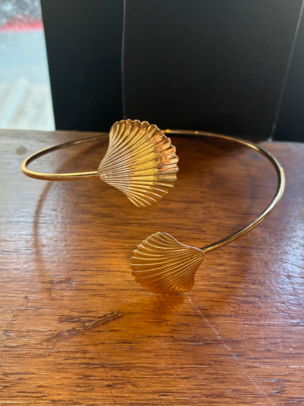 Shell to Shell Bicep Cuff