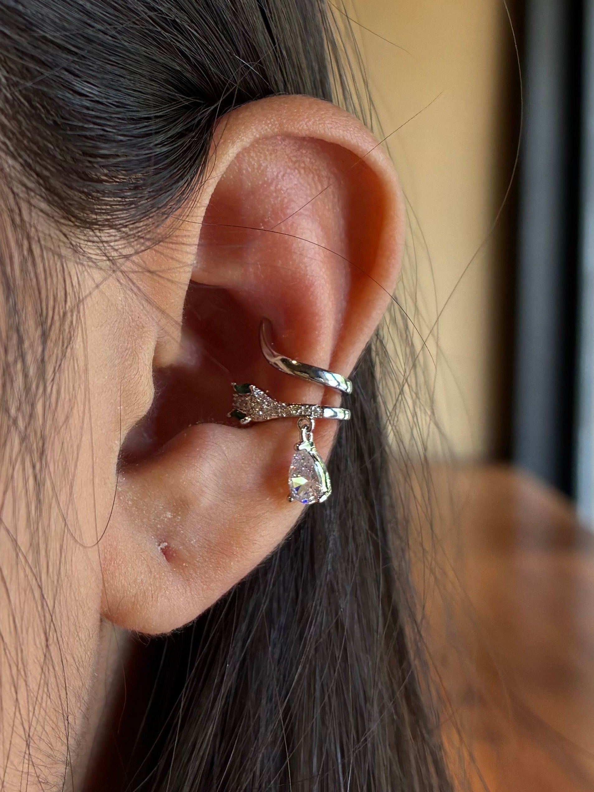 Dangle Serp Earcuff