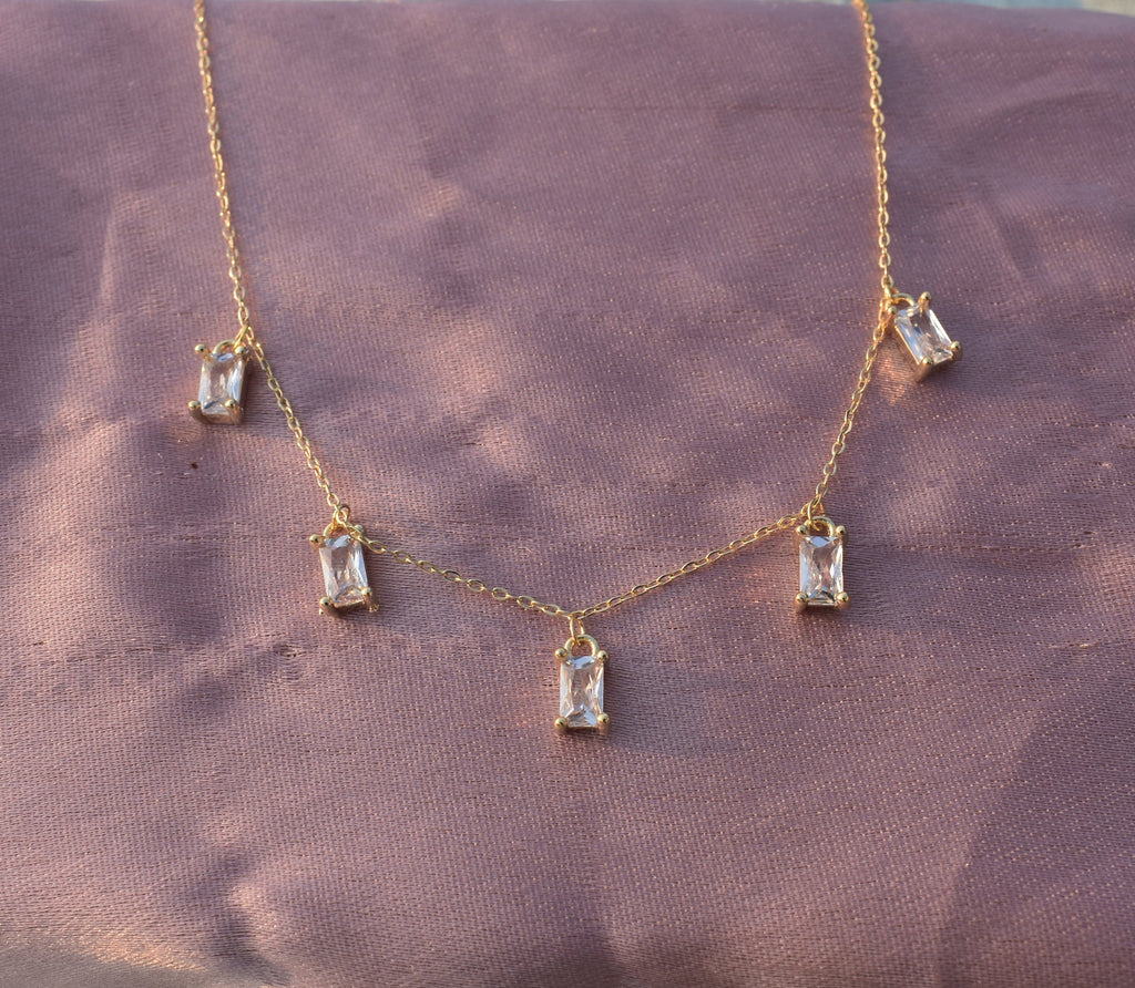 Dayline Necklace