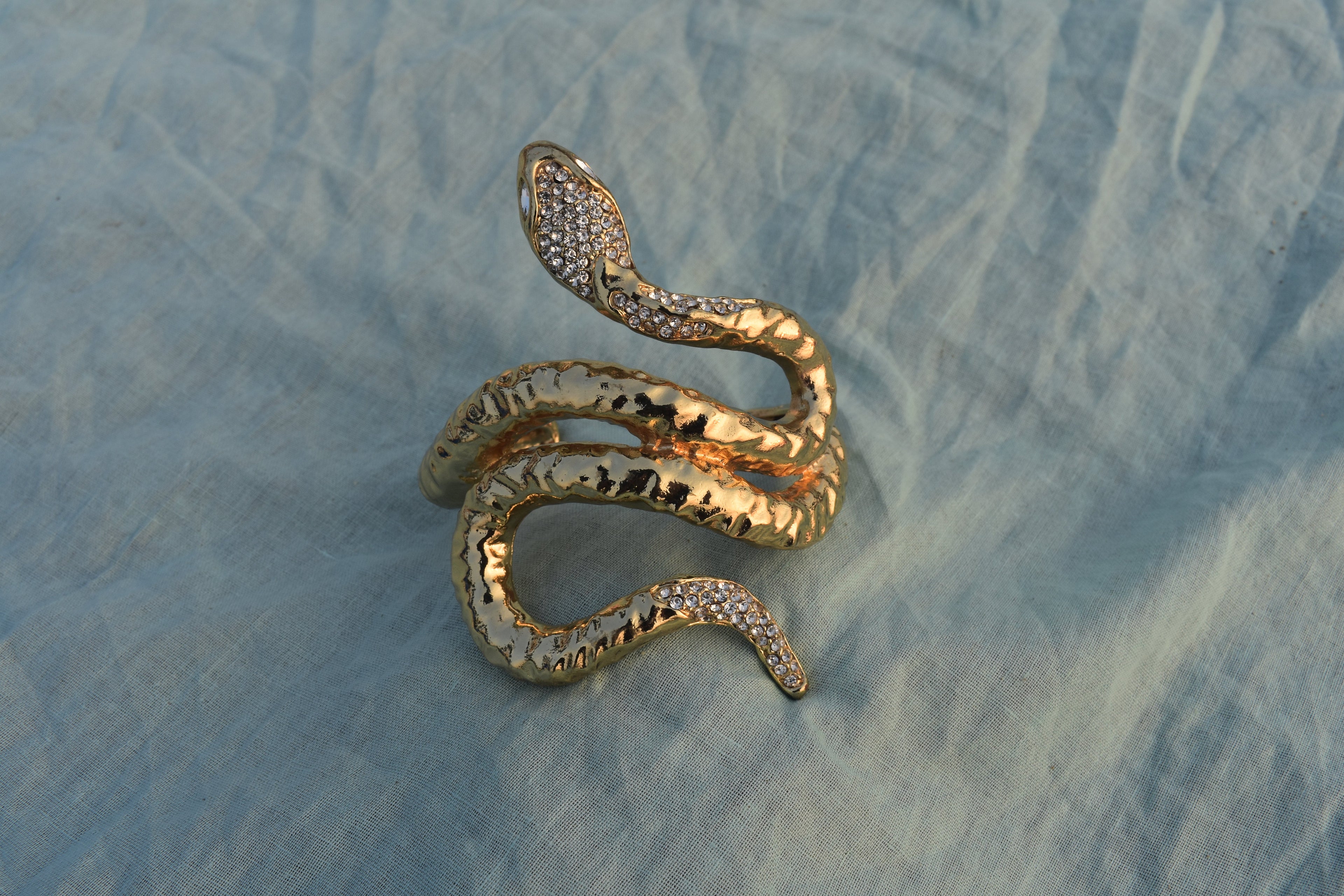 Serpentine Queen Cuff